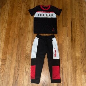 Boys Jordon Nike Air Matching Joggers and Tshirt Set size Small
